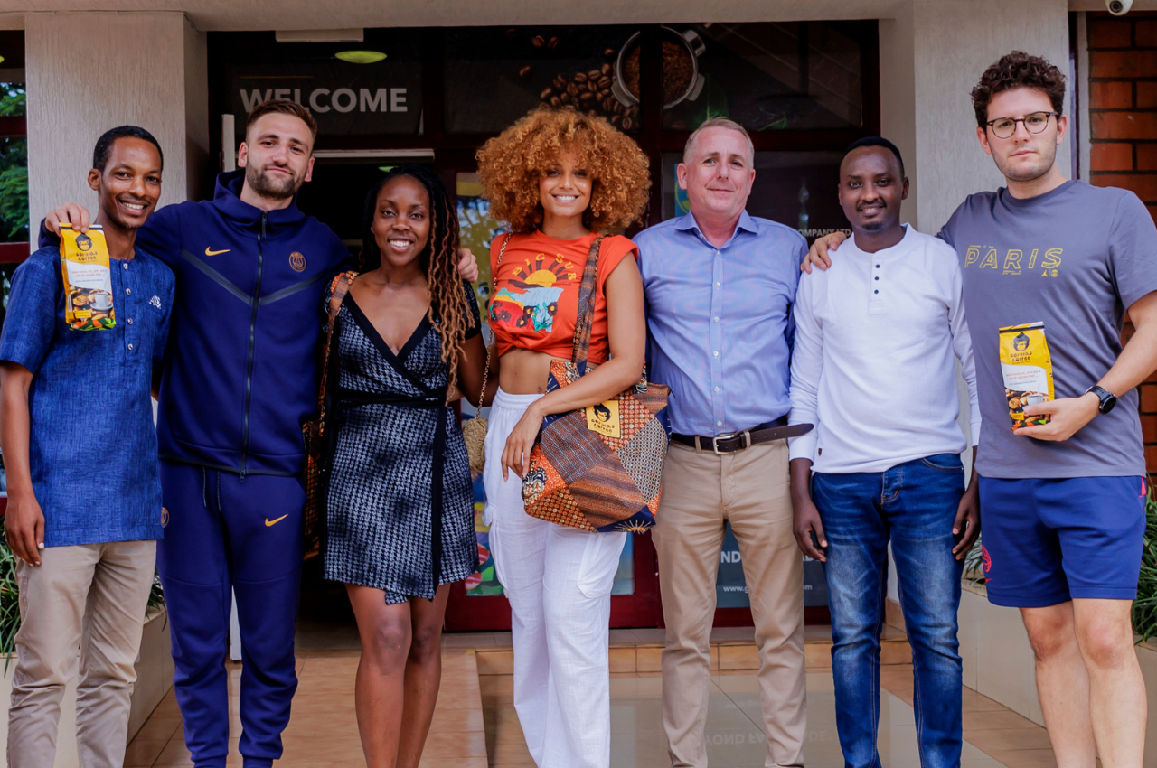 PSG Legend and Miss France 2017 Visits Gorilla’s Coffee